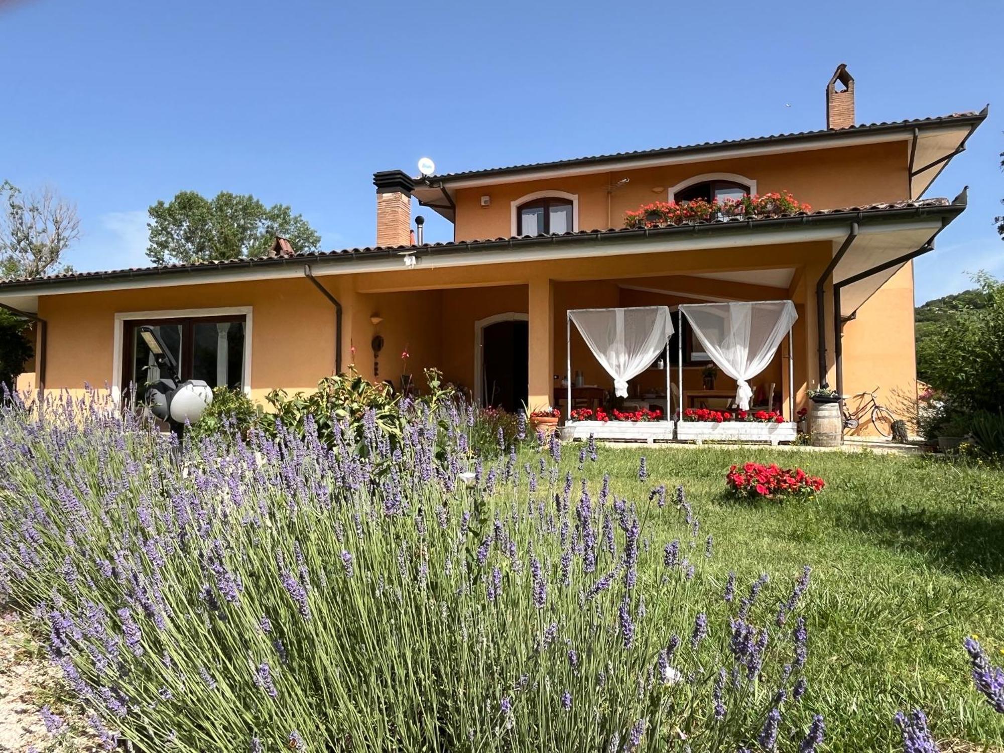 Bed & Breakfast Le Piagge Scurcola Marsicana Buitenkant foto